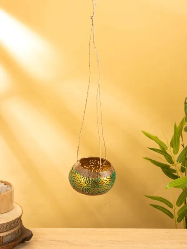 Подсвечник подвесной из кокоса, 9-12 см, зелёно-золотой