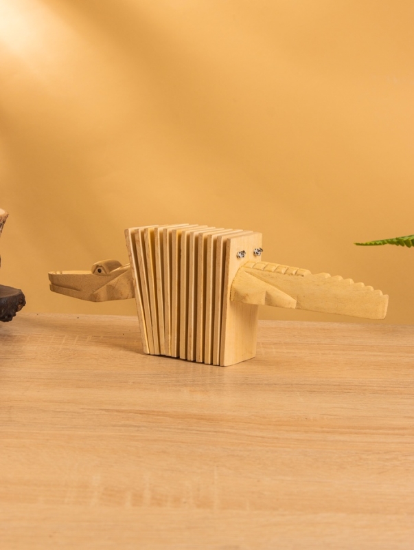 Сувенирный музыкальный инструмент трещотка &laquo;Ящерица&raquo;, 25&times;8&times;4 см