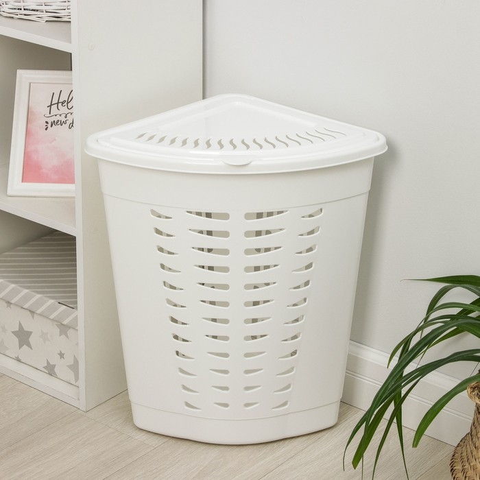 Корзина для белья угловая с крышкой, 45 л, 38&times;38&times;56 см, цвет белый