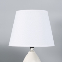 Настольная лампа с абажуром RISALUX &laquo;Андо&raquo;, Е14, 40 Вт, белый, 20&times;20&times;31.5 см