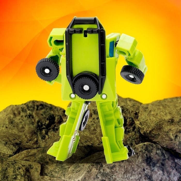 Робот &laquo;Воин&raquo;, трансформируется