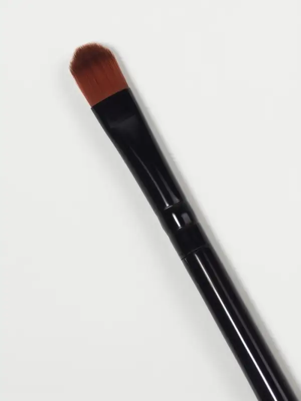 Кисть для макияжа, 13,5 (&plusmn; 1) см, цвет чёрный