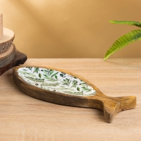 Блюдо в форме рыбки "Оливковая ветвь" дерево манго 32х11,5х2 см