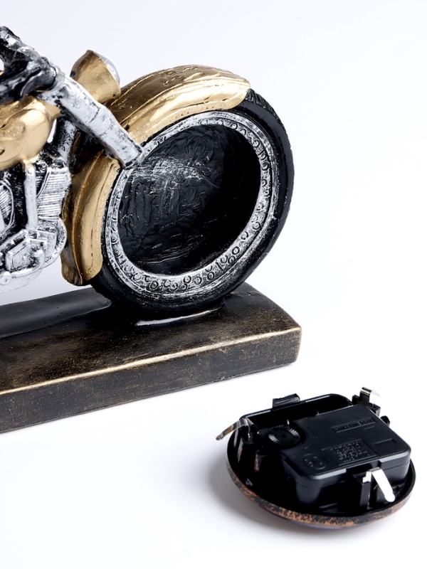 Часы настольные интерьерные, &laquo;Байк&raquo;, на батарейках, 28&times;7.4&times;17 см, d-7 см