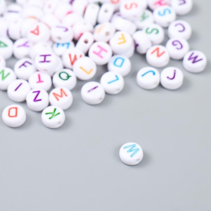Бусины для творчества пластик "Англ. буквы в круге" разноцветные н-р 15 гр 0,3х0,6.х0,6см