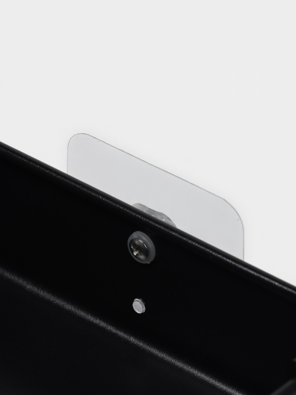 Полка для ванной угловая с крючками, цвет черный