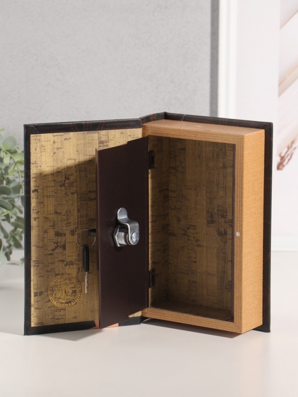 Сейф-книга дерево кожзам "Ф.С. Фицджеральд. Великий Гэтсби" тиснение 21х13х5 см