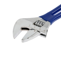 Ключ разводной ТУНДРА, укороченная обрезиненная рукоятка, широкий захват до 30 мм, 140 мм