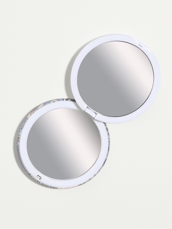 Зеркало складное &laquo;Орнамент&raquo;, d = 7,5 см, с увеличением, цвет МИКС