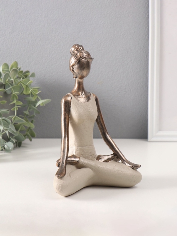 Сувенир полистоун "Девушка на йоге - дыхание" под бронзу 8х13х19 см