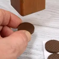 Накладка мебельная круглая ТУНДРА, d=25 мм, 18 шт., полимерная, коричневая