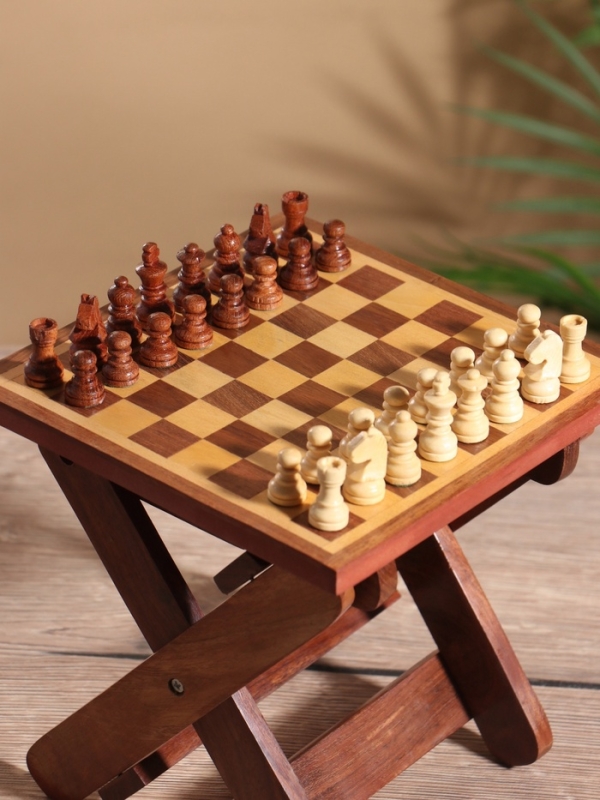 Шахматный столик складной 15,5х20х4,5 см, дерево шишам