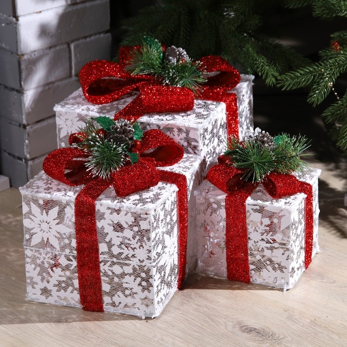 Светодиодная фигура &laquo;Цветные подарки&raquo; 15, 20, 25 см, текстиль, металл, 220 В, свечение мульти