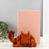 Сувенир полистоун "Верблюд с седлом с сумкой" под дерево 19х7,2х9,8 см см