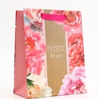 Пакет подарочный вертикальный "PRESENT for you", 18 х 23 х10 см