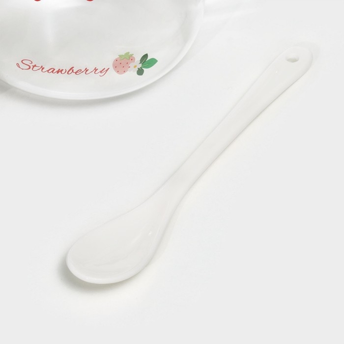 Кружка стеклянная с керамической крышкой и ложкой &laquo;Ягодка&raquo;, 500 мл