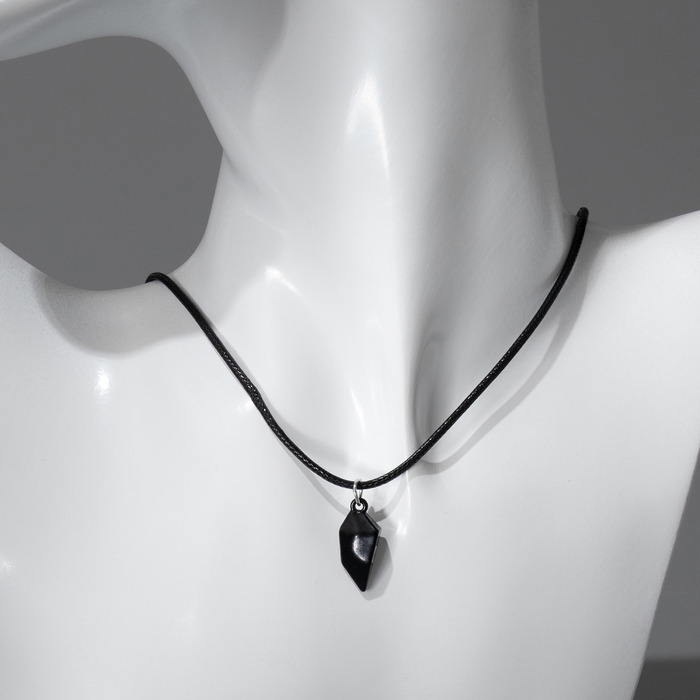 Кулоны &laquo;Неразлучники&raquo; на магните, половинки сердца, цвет чёрно-серебряный, 48 см