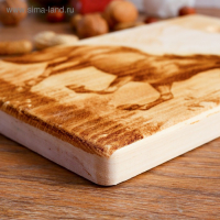 Доска из массива кедра &laquo;Лошадь&raquo;, прямоугольная, 18 &times; 28 см