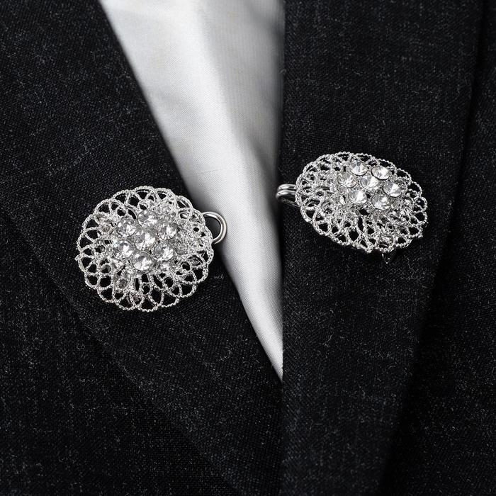 Зажим для кардигана &laquo;Кружево&raquo;, цвет белый в серебре