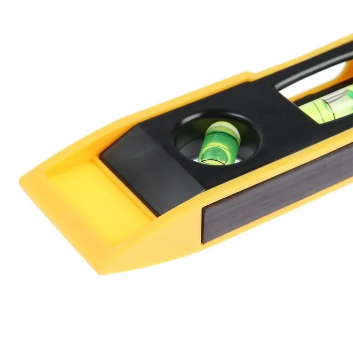 Уровень пластиковый магнитный ТУНДРА, 3 глазка, 150 мм