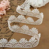 Кружево гипюровое, 40 мм &times; 9 &plusmn; 0,5 м, цвет белый