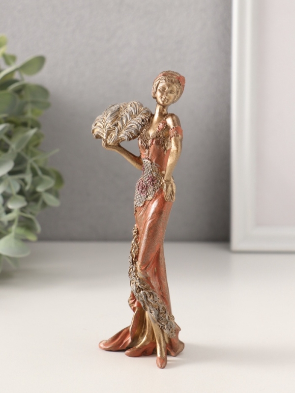 Сувенир полистоун "Леди в платье 20-30-х годов со страусиным веером" 6,5х4х15 см