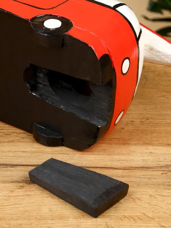 Копилка &laquo;Микроавтобус&raquo;, 24&times;12&times;13.5 см, дерево, красный