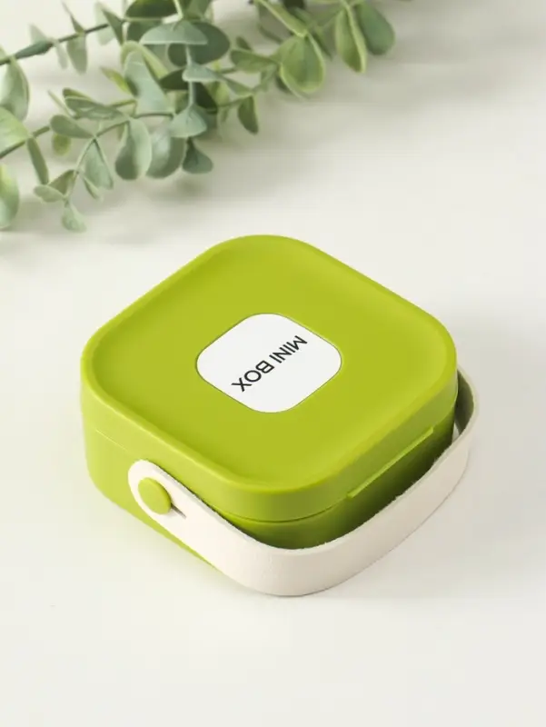 Шкатулка пластик для украшений с зеркалом, с ручкой 3 ячейки, 3 полосы, зелёны 9х9х3,8 см