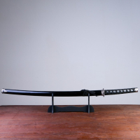 Сувенирное оружие "Катана Хизока" 100 см, клинок 60 см, чёрная, на подставке