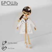 Брошь &laquo;Доктор&raquo; девушка, цвет бело-коричневый в золоте