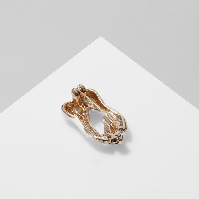 Брошь &laquo;Зуб&raquo; со стразой, цвет белый в золоте