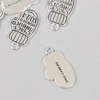 Декор металл для творчества "Варежка - Счастливого нового года" 1,5х2,5 см