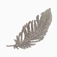 Брошь "Перо" со стразами, цвет белый в серебре