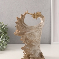 Сувенир полистоун "Свобода. Девушка в летящем платье" бежевый 21х14х30,5 см