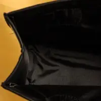 Сумка плетёная на застёжке из пандана 35х12х40 см, бежево-чёрный