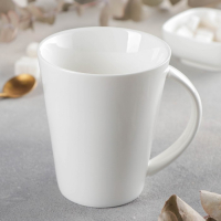 Кружка фарфоровая Wilmax, 380 мл, цвет белый