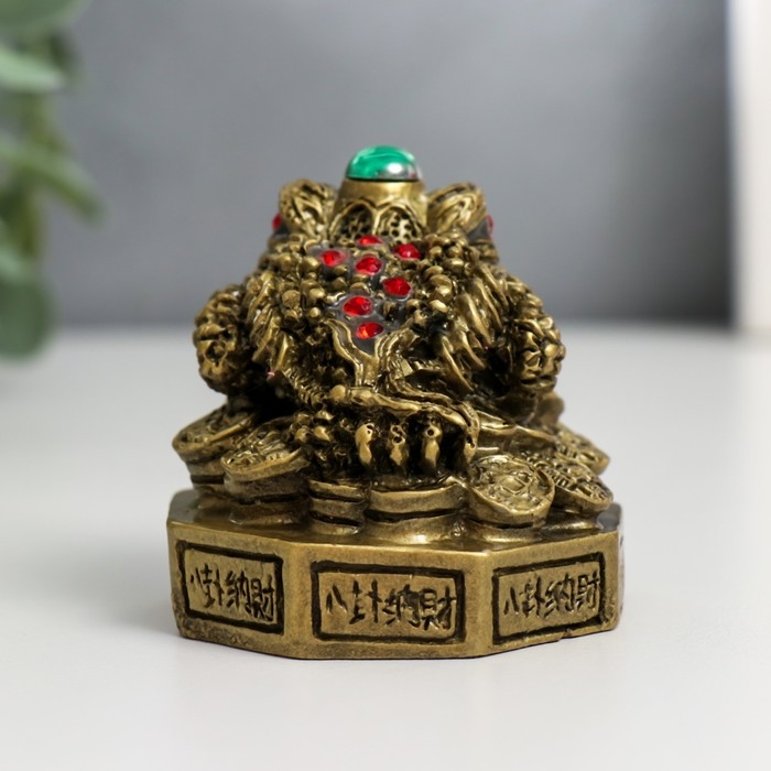 Нэцке полистоун бронза "Жаба на Ба-гуа" 5,8х5,8х6,6 см
