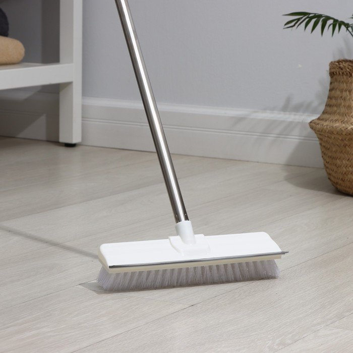 Щётка для подметания пола с водосгоном Доляна, черенок из нержавеющей стали, 28&times;6,5&times;117 см