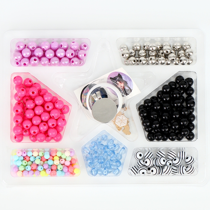 Набор для творчества &laquo;Cоздай украшение. Мрачные истории&raquo;, браслеты, кольца, бусы, 5 шармов. 6 видов бусин, наклейки, 5+