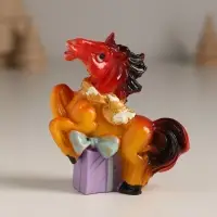 Сувенир полистоун "Новогодняя лошадка в шарфике" МИКС 6х2,5х6,8 см