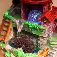 Фонтан "Большой дом с лестницей" 25х15 см (с подсветкой)