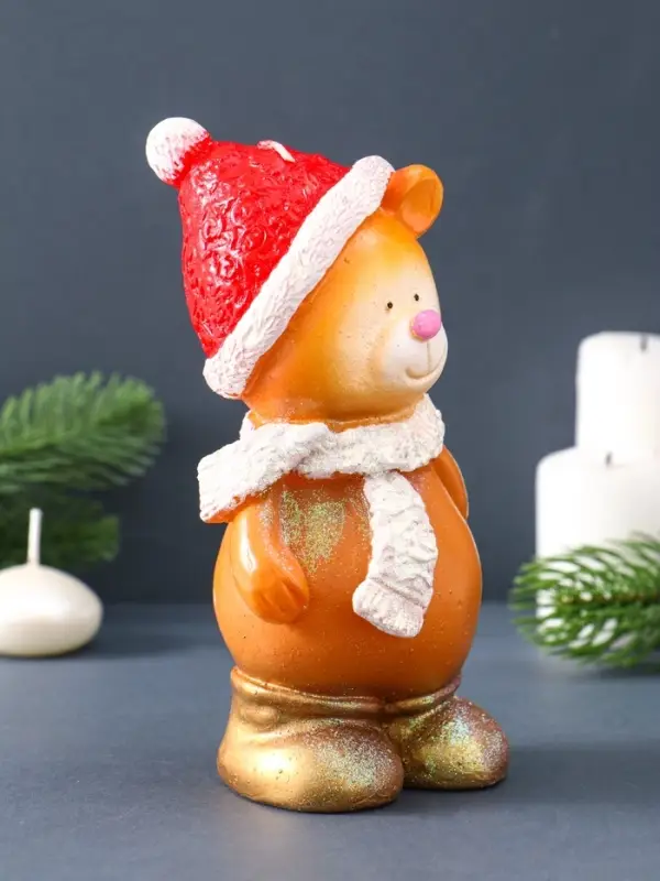 Свеча фигурная "Мишка в красной шапке" 8х8х17,5 см