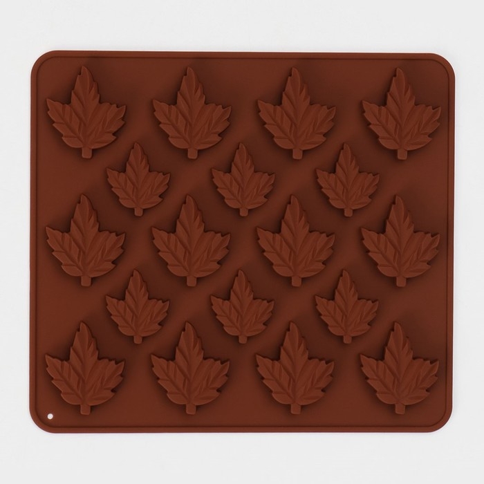 Форма для конфет и шоколада Доляна &laquo;Кленовый сироп&raquo;, силикон, 19,5&times;17,7&times;1 см, 18 ячеек, цвет коричневый