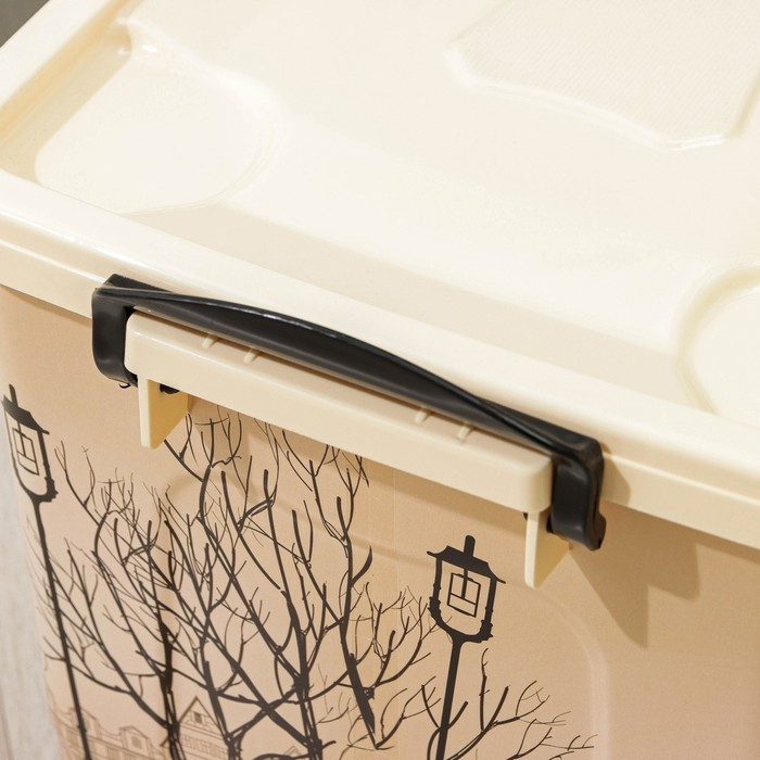 Контейнер для хранения с крышкой &laquo;Уличное кафе&raquo;, 35 л, 50,5&times;31,5&times;28 см, на колёсиках, цвет слоновая кость