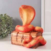 Фигурка "КОБРА НА СУНДУКЕ"  20  х 17  х 12 см.