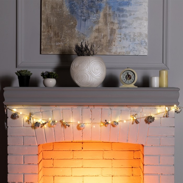 Гирлянда &laquo;Нить&raquo; 1.5 м роса с насадками &laquo;Шишки и ветки&raquo;, IP20, серебристая нить, 30 LED, батарейки CR2032х2 (в комплекте), свечение тёплое белое