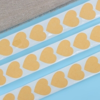 Наклейки крафт  в рулоне "Сердце",500 шт,2.5 х 2,5см