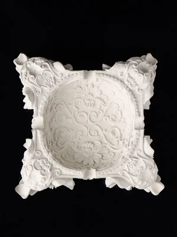 Подставка для мелочей "На четырех слонах резная", 4х12х12 см, натуральный, гипс