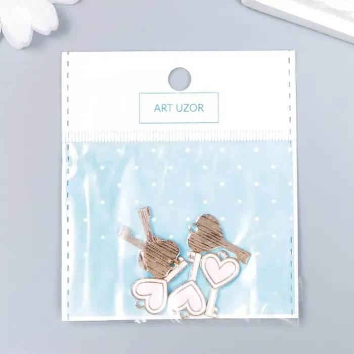 Металлический элемент, декоративная подвеска &laquo;Арт Узор. Ключик с сердцем&raquo;, эмаль, бело-розовый, 1.3&times;2.3 см