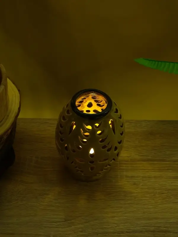 Аромалампа с крышкой &laquo;Вазочка&raquo;, 9&times;9&times;12 см, керамика, чёрно-коричневая